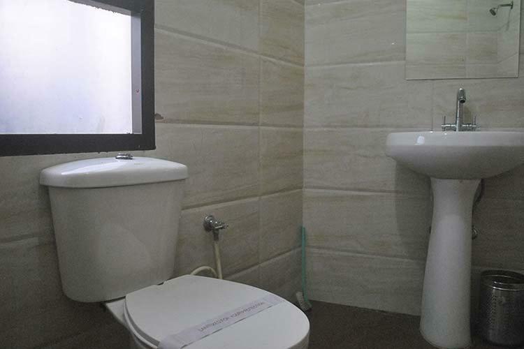 Vijay Palace Hostel Dharamshala Ngoại thất bức ảnh