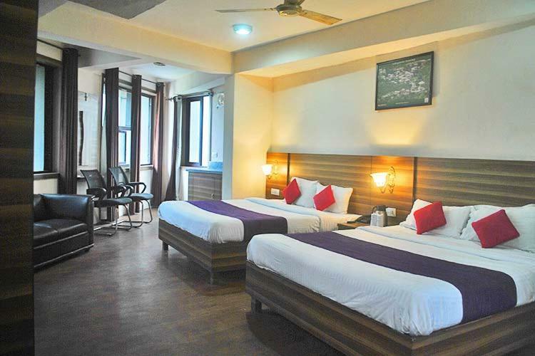 Vijay Palace Hostel Dharamshala Ngoại thất bức ảnh